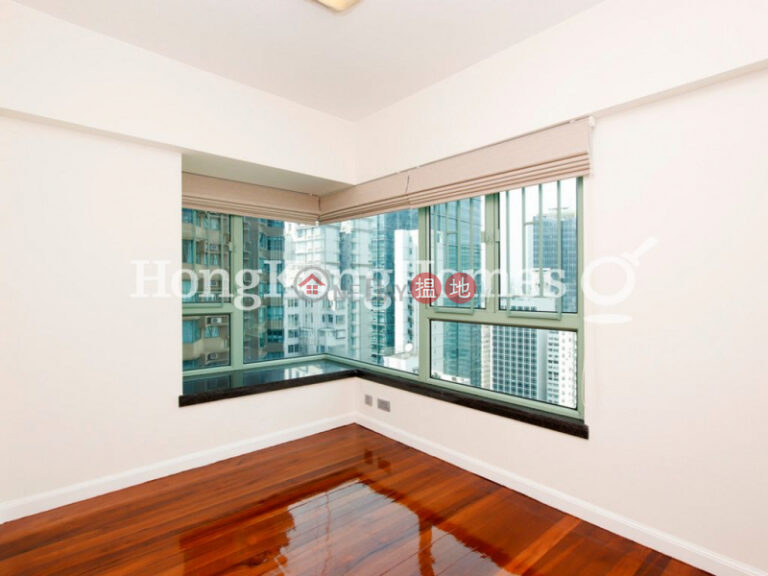 3 Bedroom Family Unit for Rent at Royal Court