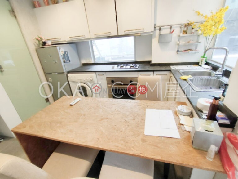 1房2廁《金冠大廈出租單位》