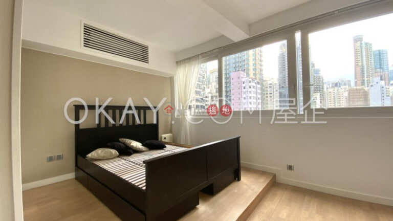 Generous high floor with rooftop | Rental